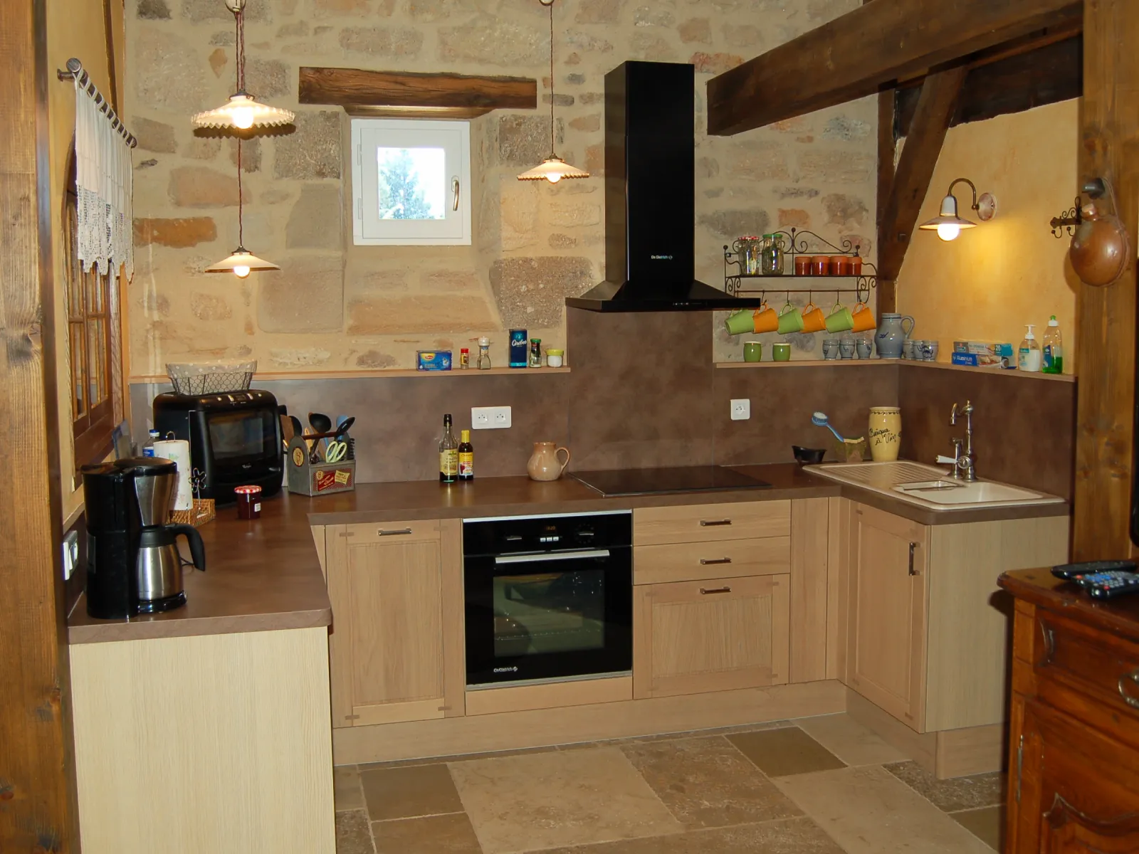 Cuisine équipée du gîte à Fourmagnac dans le Lot